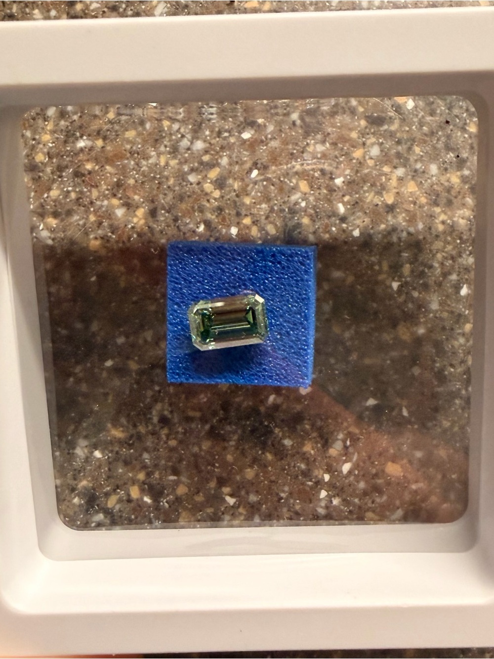 2 ct IGI certified Lab grown Diamond Emerald Cut Fancy Vivid Green